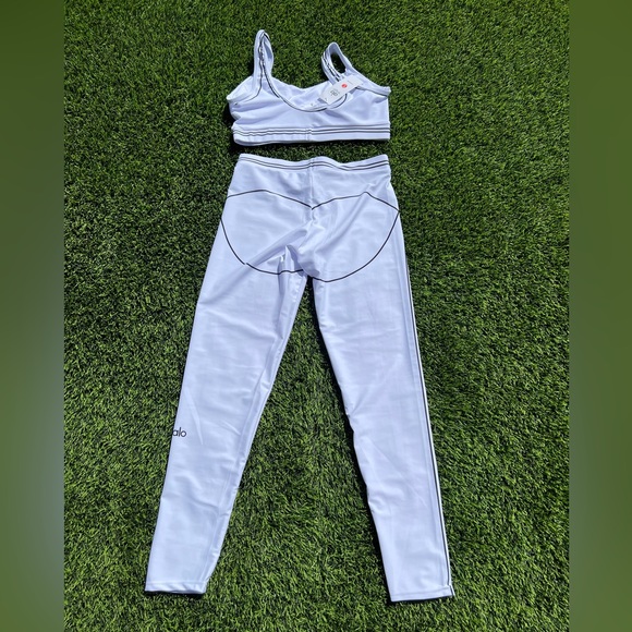 ALO Yoga Pants - alo Leggings & sport bra large